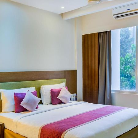 Jk Residency Kelakam Hotel Exterior photo