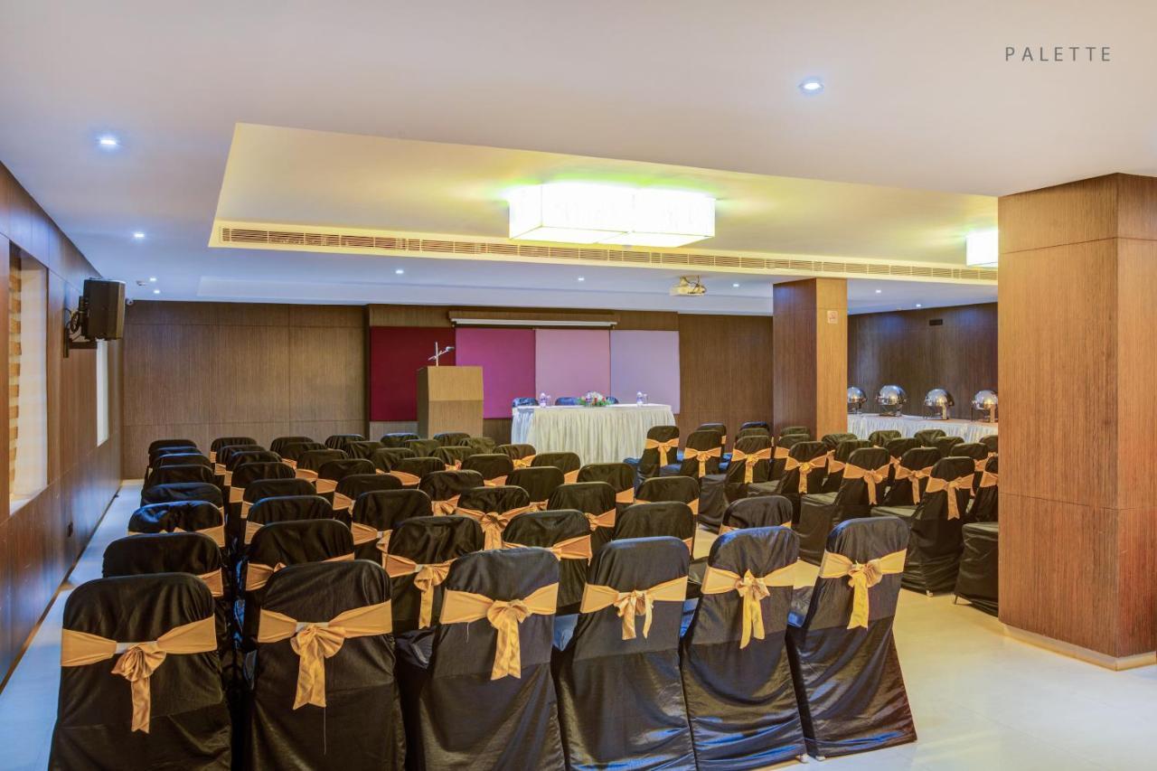 Jk Residency Kelakam Hotel Exterior photo