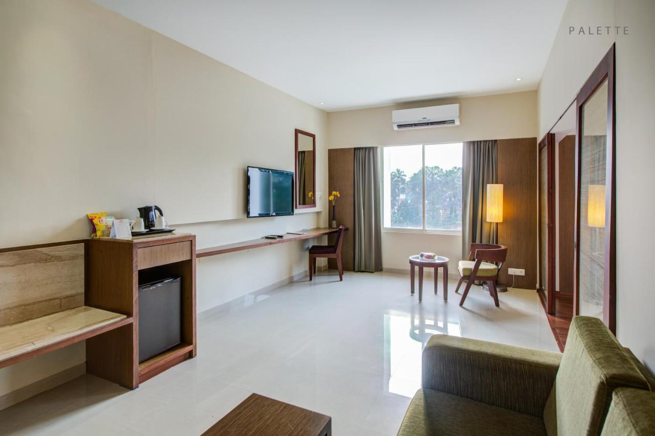 Jk Residency Kelakam Hotel Exterior photo