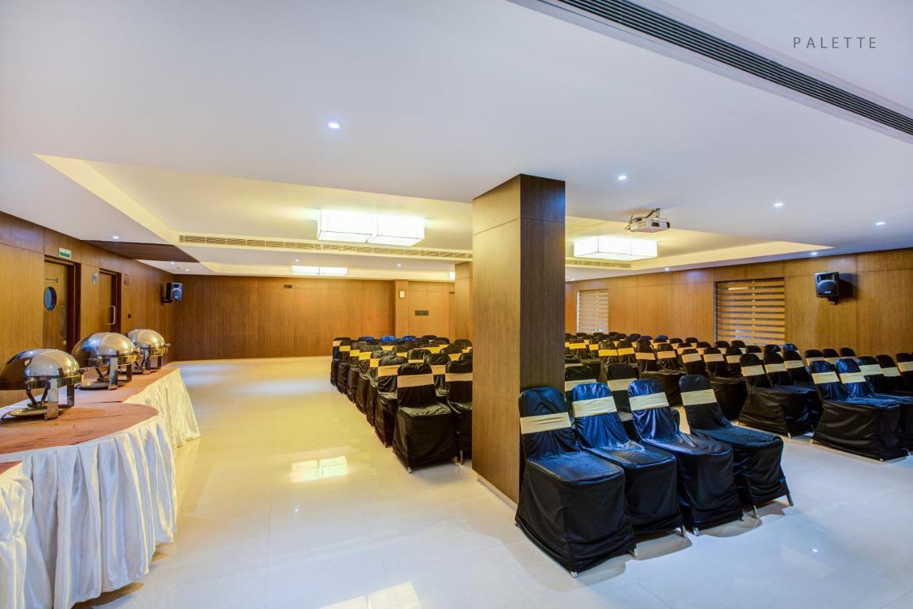 Jk Residency Kelakam Hotel Exterior photo