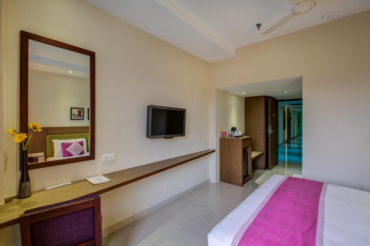 Jk Residency Kelakam Hotel Exterior photo